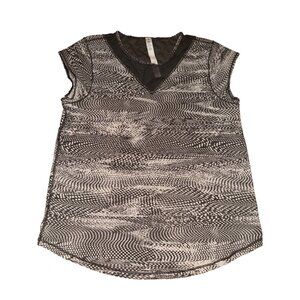 Lululemon Animal Print Gray Activewear Women's Short Sleeve Top - Size 4
